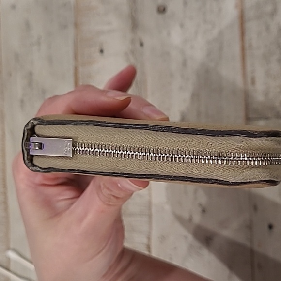 Celine Zippy Wallet - Picture 3 of 8